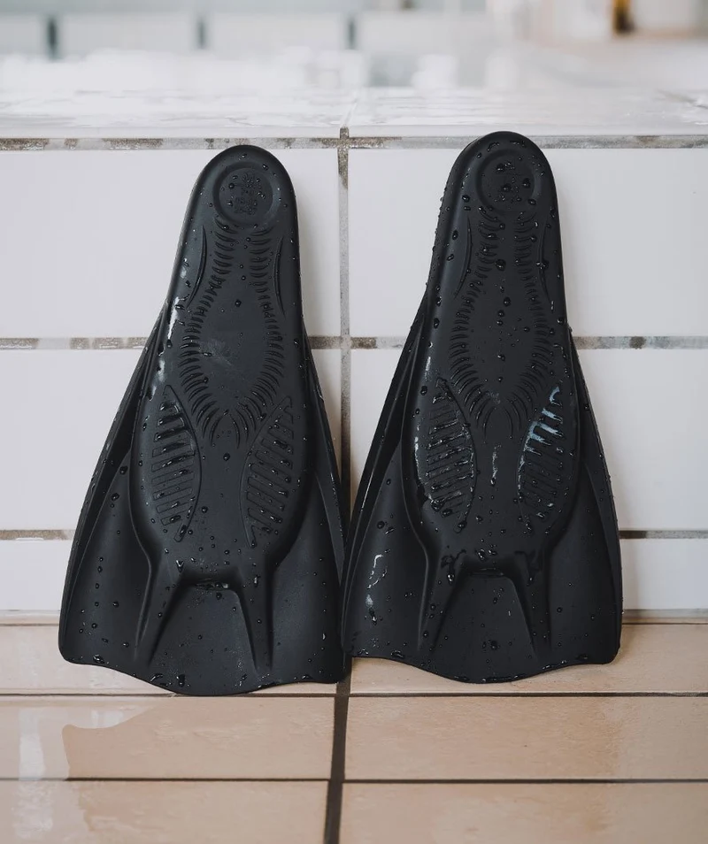 Watery Kurzflosse für Schwimmer - Badger Active - Schwarz