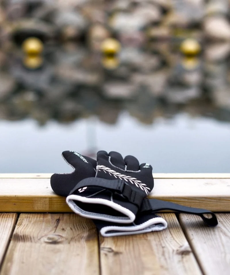Watery Neoprenhandschuhe - Reptile (3mm) - Schwarz