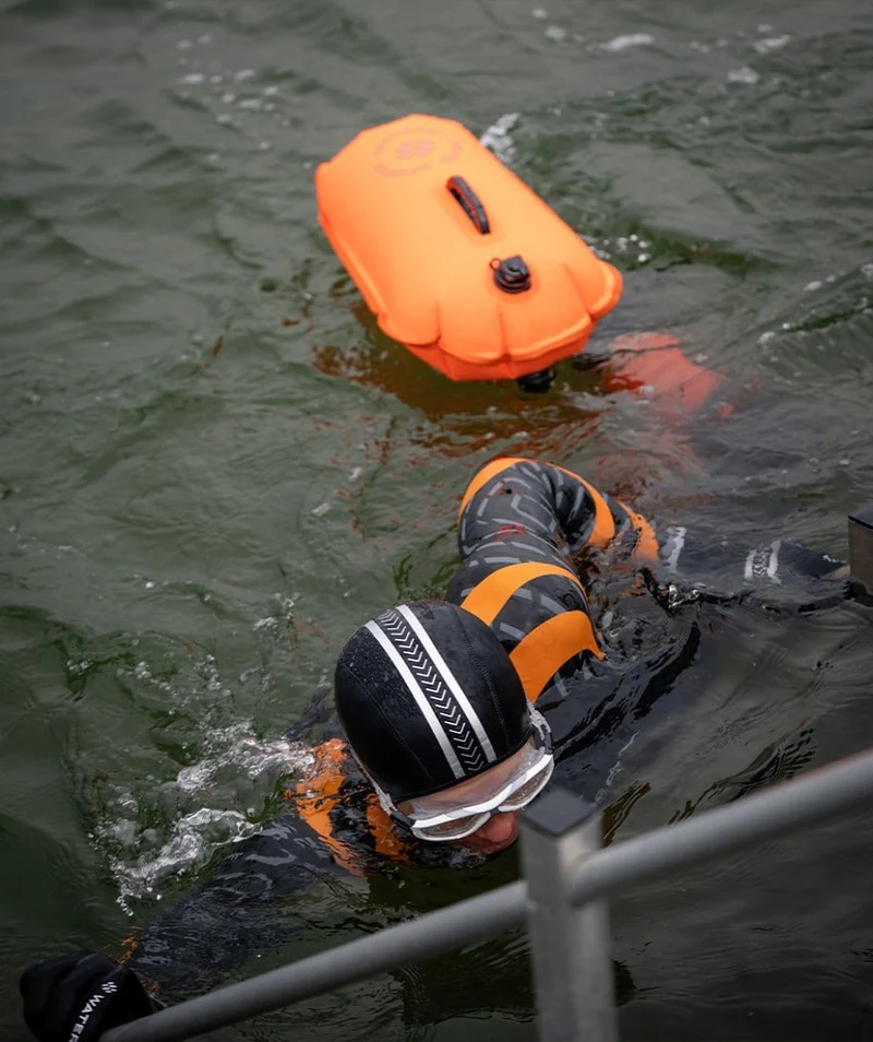 Watery Schwimmboje - Swim Buoy & Dry Bag 28L - Rosa