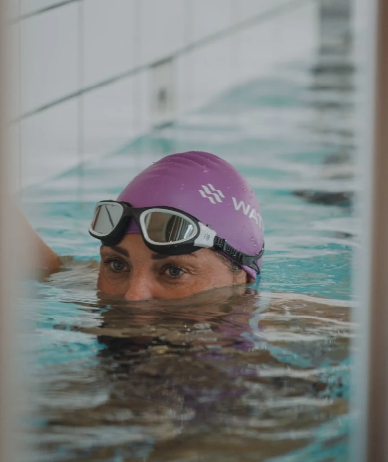 Watery Schwimmbrille für Freizeitschwimmer - Raven Active - Schwarz/Blau 1.0