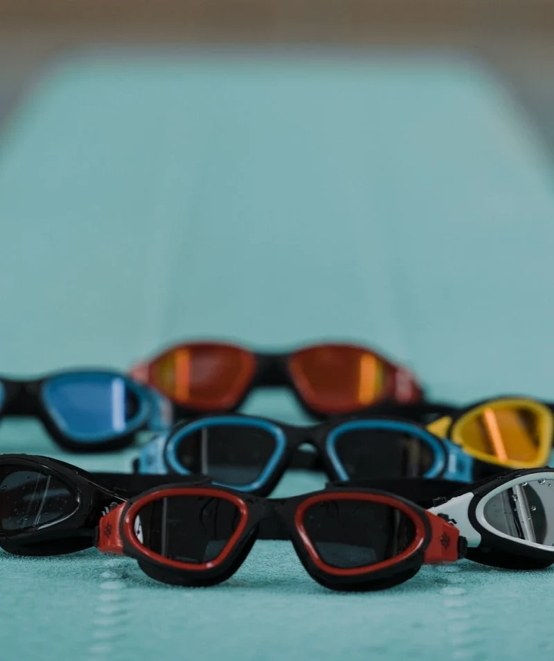 Watery Schwimmbrille für Freizeitschwimmer - Raven Active - Schwarz/Blau 1.0