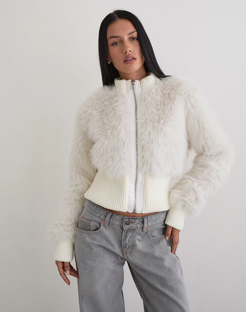 Homari Jacke aus zotteligem Kunstfell in Creme
